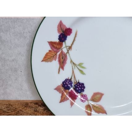 Royal Worcester Evesham Vale | Small Fruit Plate 6.5 inch | Green Rim Vintage