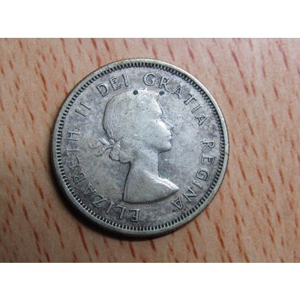 1961 Queen Elizabeth ll 25 Cents Canada Coin