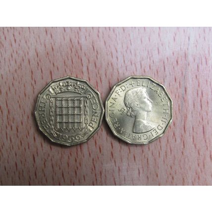 GB 1966 Elizabeth II Brass Threepence 3d Coin High Grade AU