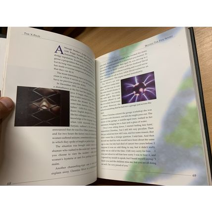 1996 JANE GOLDMAN THE X-FILES - BOOK OF THE UNEXPLAINED 1.3kg HARDBACK BOOK (P7)