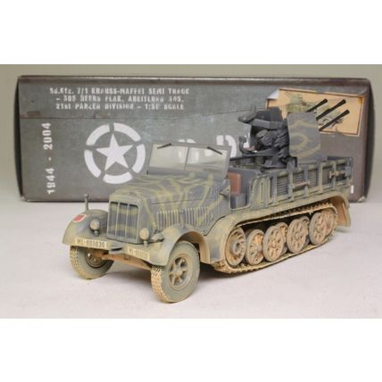 SD.KFZ.7 KRAUSS-MAFFEI HALF TRACK GERMAN ARMY FRANCE 1944 - CORGI US60005 1/50