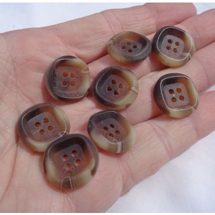 L8 Brown Marbled Buttons 8 Pieces 3/4 Inch 20mm Resin