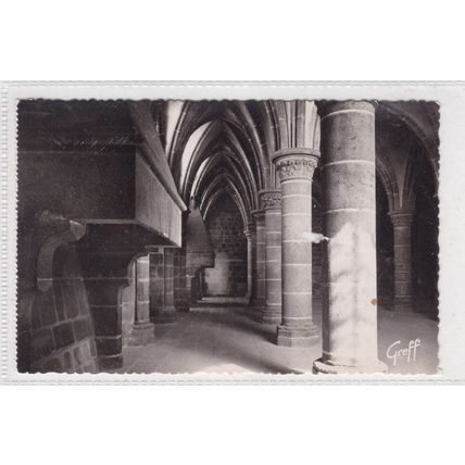 Abbaye Mont Saint Michel Salle Chevaliers France Postcard unused VGC