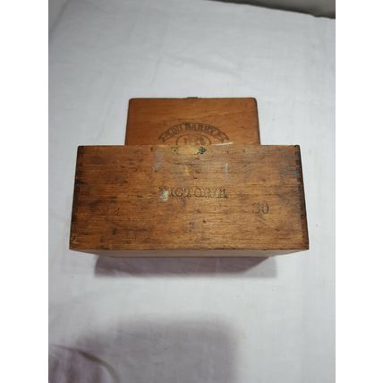 Vintage Du Barry Victoria Cigar Box