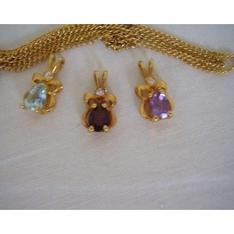 Vintage Necklace 3-in-1 Pendants Glass Drop Crystal Blue, Mauve & Red 18" Chain