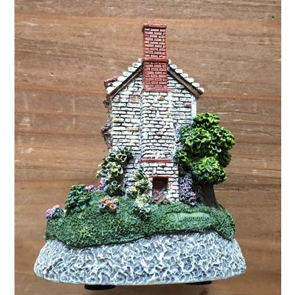 LEONARDO Home Sweet Home Musical Cottage - Boxed LP8757
