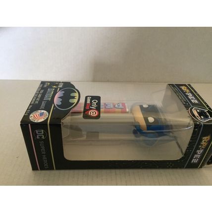 NEW DC Batman Gamer Funko Pop + Pez Candy Dispenser