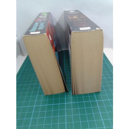2 Tanya Huff US PBs Blood Books: Price / Trail & Summoned to Tourney