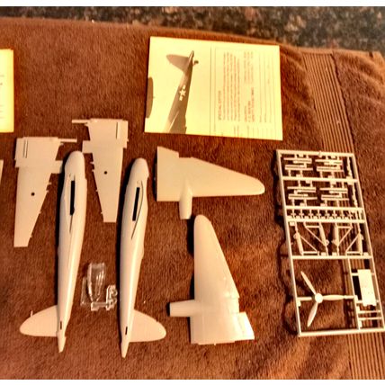 USairfix Mosquito 1:72 Scale Army Plane Complete Unassembled Model Kit 1979