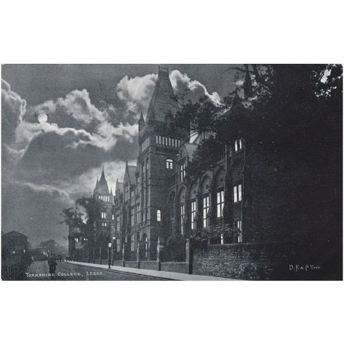 Yorkshire College Leeds Yorkshire Postcard (Yks5242)