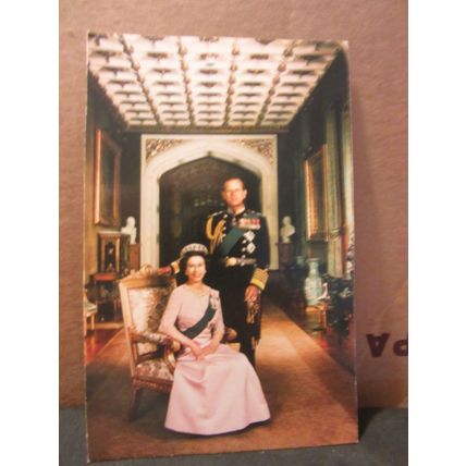 QUEEN ELIZABETH ll Silver Jubilee 1977 unused vintage postcard by Skilton =