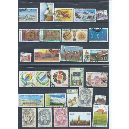 Pakistan stamps. 1980s & 1990s used lot (AJ108)