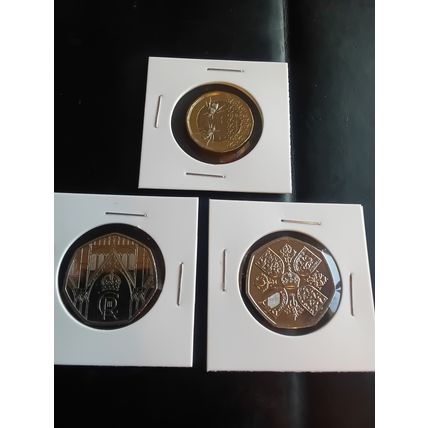 King charles new 3 coin set bee£1 ,cathedral and memorial 60p coins