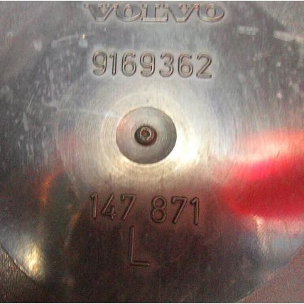 Volvo 9169362 Left Driver's High Beam Headlight Lamp Bulb Dust Cover Hella
