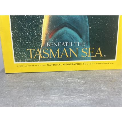 National Geographic Magazine January 1997 Tazman Sea - Vintage Collectable w