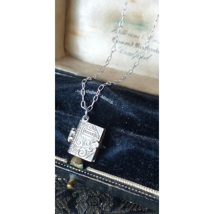 Antique Vintage Edwardian 1900-s Holy Bible with Graver Inside on Modern Chain