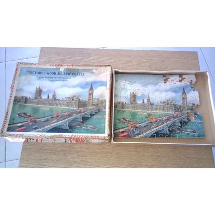 HOUSES OF PARLIAMENT Wooden Jig Saw Puzzle (125 Pieces - 6 MISSING) VICTORY