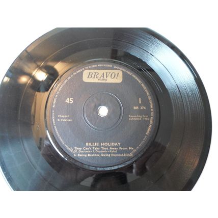 7" 1965. E P. BILLIE HOLIDAY. 4 TRACKS. JAZZ ,BRAVO 374. near mint. NO MARKS !!!