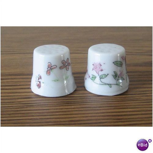 THIMBLES - GLASS COLLECTIBLE THIMBLES PAINTED FLOWER DESIGN SET OF TWO