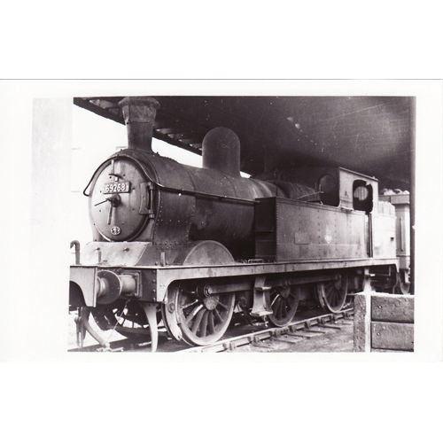 Railway Photo LNER N5 69268 Barnsley GCR N5/2 0-6-2T Loco MS&L Great Central