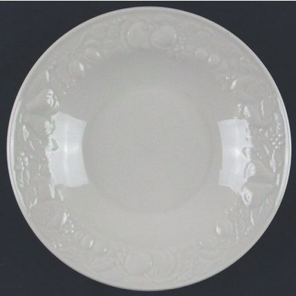 Tabletops Unlimited Fruit de Blanc Rimmed Soup Bowl, Excellent Condition!