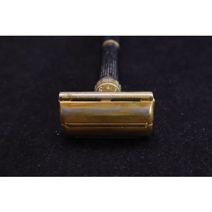 Vintage 1960’s Gillette Black & Gold Adjustable 1-9 Safety Razor 04