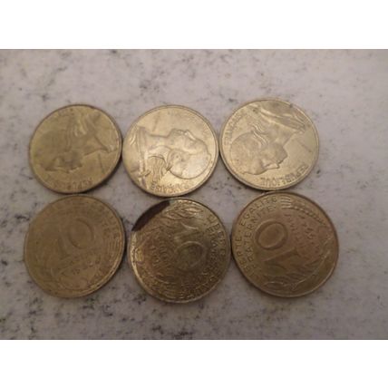 France - 30 differently dated - 10 centime coins #