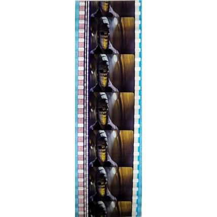Pk DAU - A - MIX - B 049w. 1 STRIP OF 5 - 35MM FILM CELLS. ( LIS )