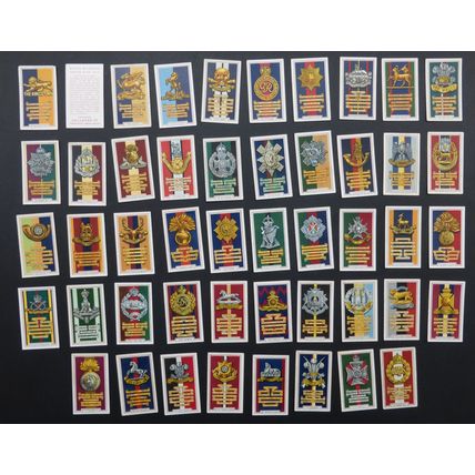 Cigarette trade Cards: Set Gallher Army Badges
