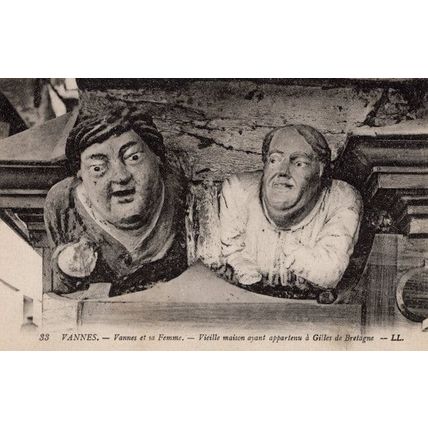 Vannes et sa Femme Maison Ayant Appartenu A Gilles De Bretagne Postcard.