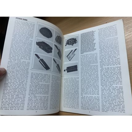 RARE* 1973 "INTRODUCTION TO JAPANESE SWORDS" LARGE THIN PAPERBACK BOOK (LL)