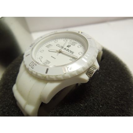 CLOS DU BOIS Wrist Watch White Japan Quartz Movement Metal Case New