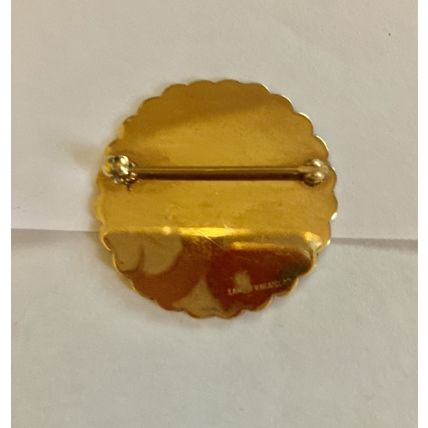 Lamode Karatclad Gold Tone Etched Monogrammed Pin 1 1/16"