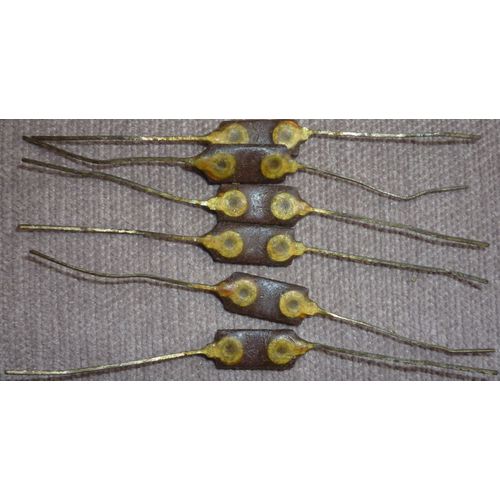 Capacitor 27pF +/- 5% Lem waxed Axial Silver Mica 2 off