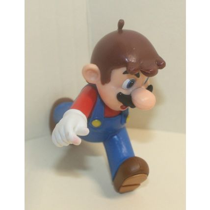Nintendo Mario Running PVC Figure