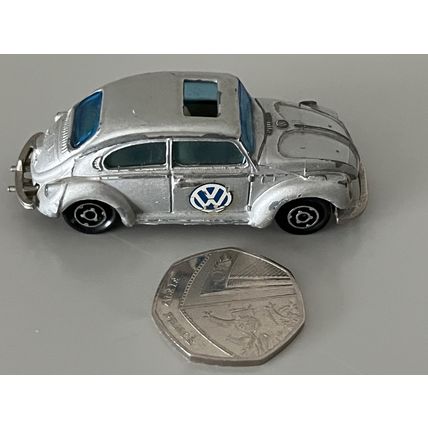 MAJORETTE VOLKSWAGEN BEETLE SILVER - 1/60 SCALE