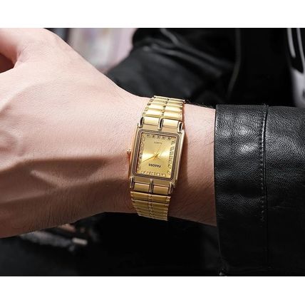 Unisex Gold Square Tank Face Gold Stainless Steel Movable Clasp Bracelet Watch