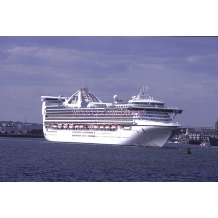 SLXZ074 - Princess Cruises Liner - Golden Princess - Colour Slide