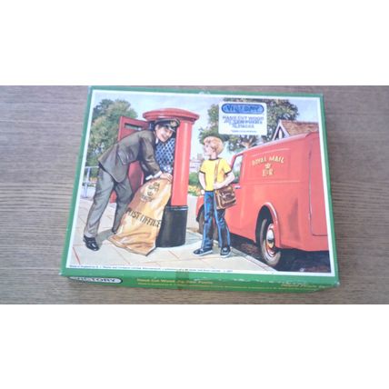 HELPFUL PEOPLE SERIES Wooden Jig-Saws (2 x 30 Piece Puzzles) VICTORY (1977)