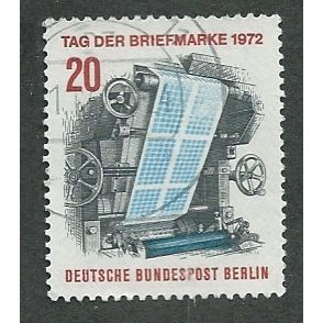 BERLIN - 1972 20pf 'STAMP DAY' FINE USED (EBID42-331)