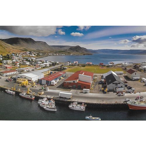 K1604: Patreksfjörður Town.