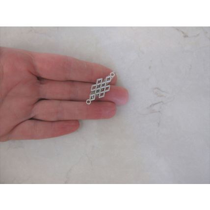 Small silver geometric design metal hair clip barrette for fine hair