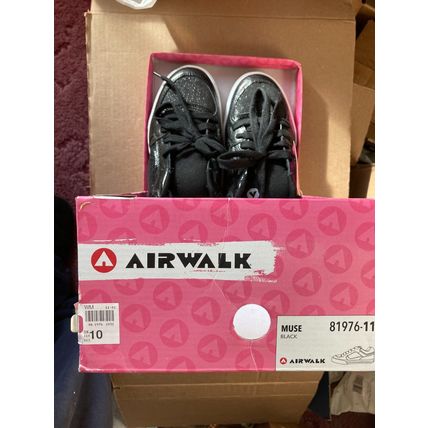 AIRWALK MUSE Women's Size 10, 90's style sneaker, skate shoe, new w/ box & tags