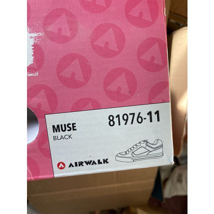 AIRWALK MUSE Women's Size 10, 90's style sneaker, skate shoe, new w/ box & tags