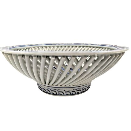Japanese Kinpo Hasami Lattice Woven Porcelain Footed Bowl Blue White Floral Vtg
