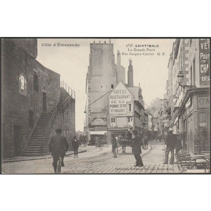 La Grande Porte et Rue Jacques Cartier, Saint-Malo, c.1905-10 - Germain Fils CPA