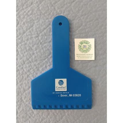 "VERY RARE COMFORT INN & SUITES MINI SNOW & ICE SCRAPER"