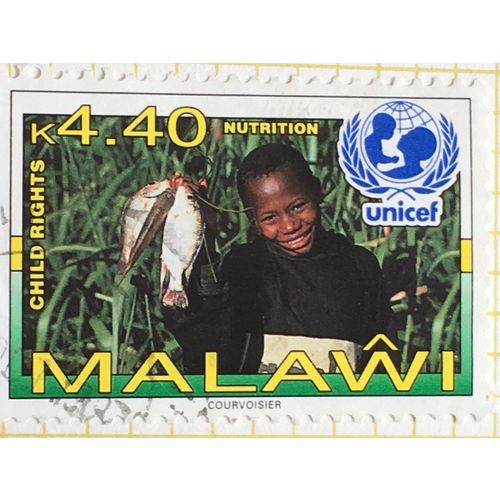 Malawi 1997 UNICEF 50th Anniversary K4.40 Nutrition Used SG 967 Sc 669 stamp boy