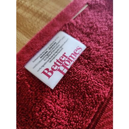 Better Homes & Gardens Set Of Red Bathroom Towels 2 Wash & 2 Hand Towels