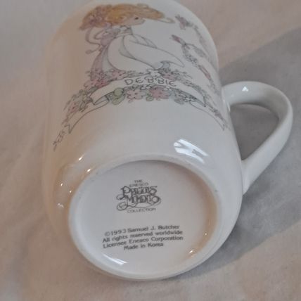 Vintage 1993 Enesco PRECIOUS MOMENTS DEBBIE COFFEE MUG Porcelain Tea Cup